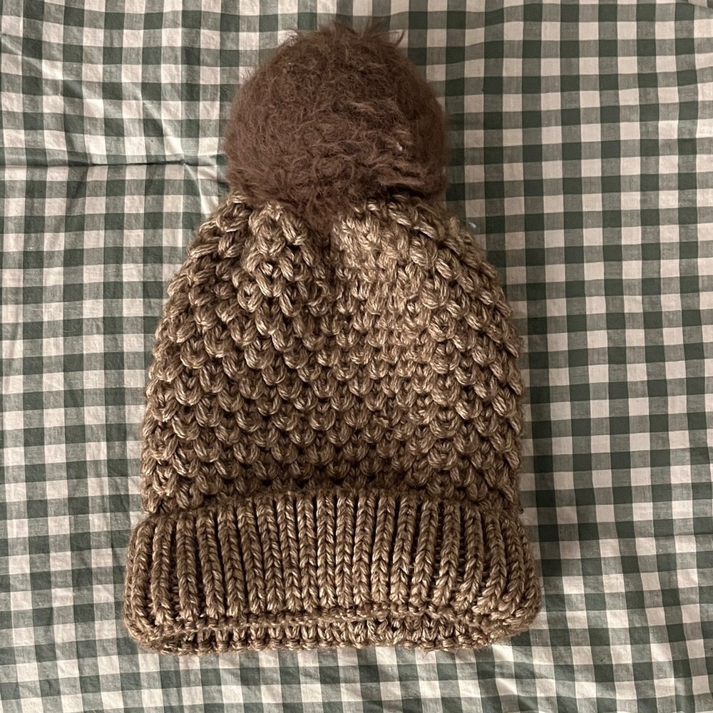 NORLA CANADA Warm Brown Knit Beanie with Pom-Pom 10% ALPACA, 20% WOOL